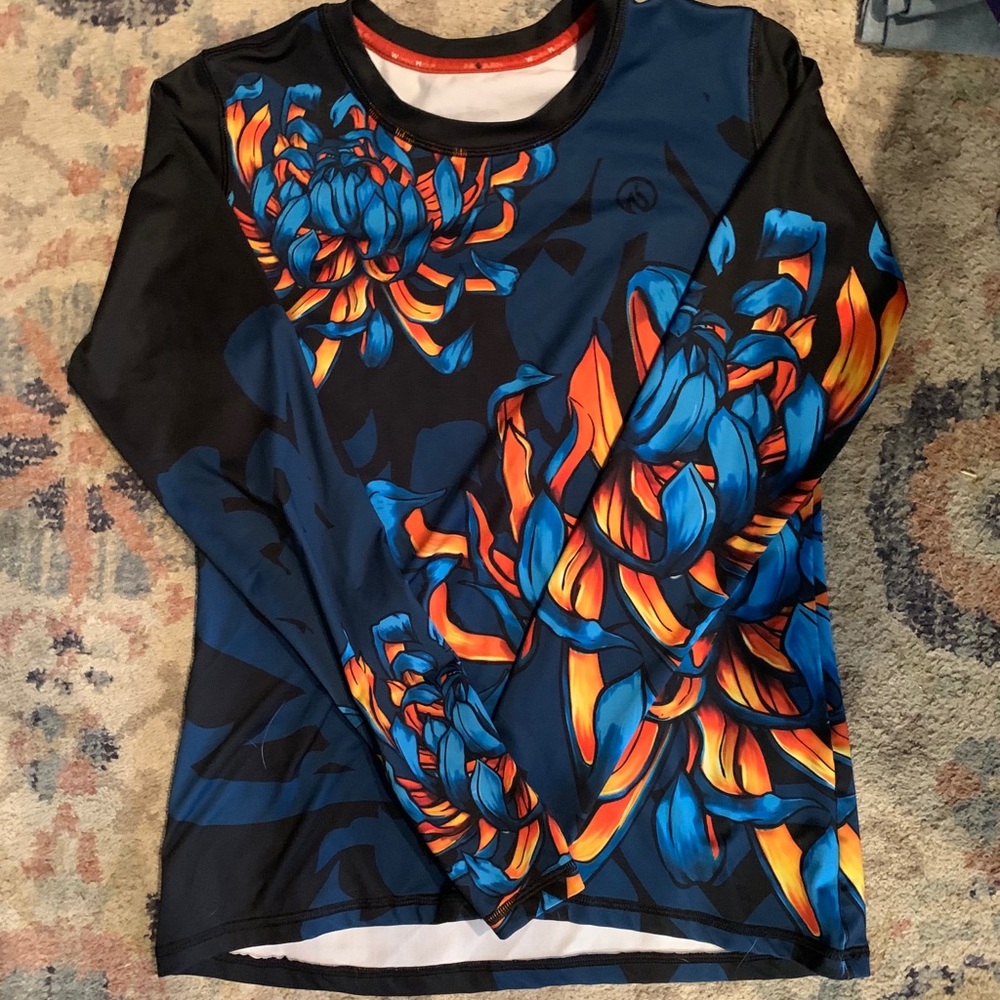 INKnBURN Women’s Medium Pullover